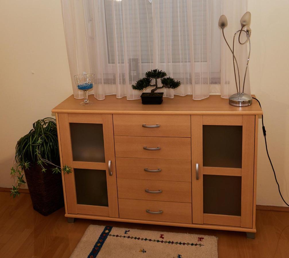 Apartman Nelamore - Krk Town, 300 Meters To The Beach Exterior photo